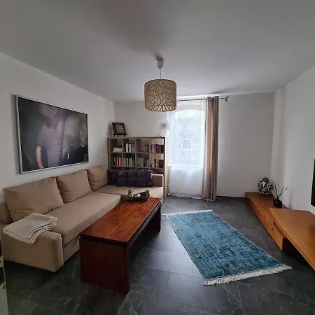 Zentral Gelegene Mit Parkplatz Apartman *